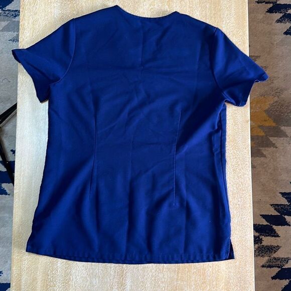 FIGS Casma Scrub Top - Picture 5 of 7